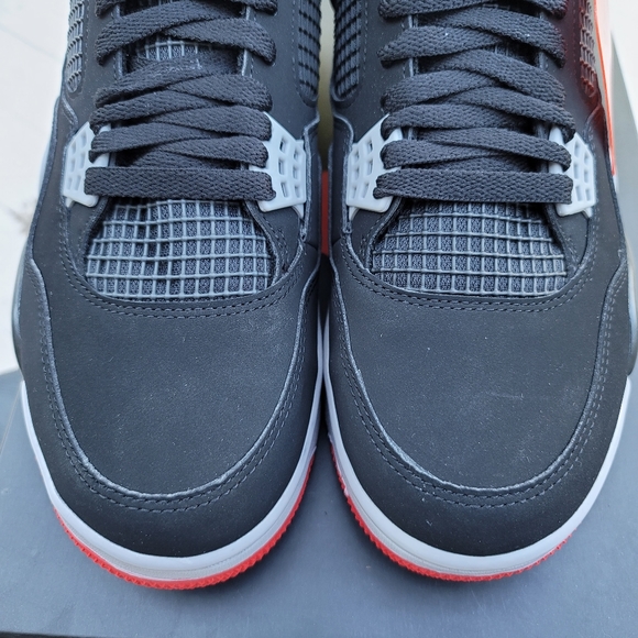 Jordan 4 Breds - Picture 8 of 8